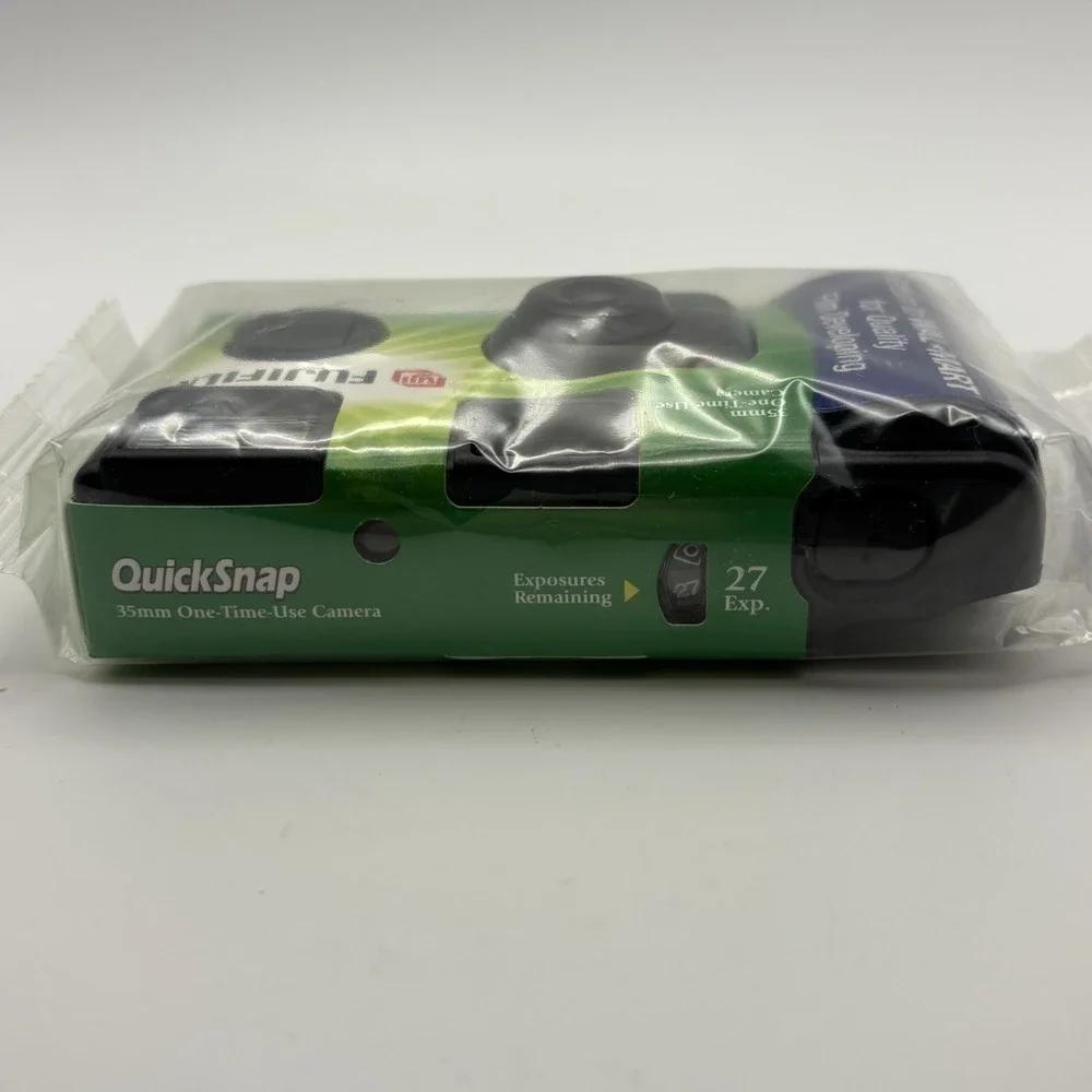 NEW FujiFilm QuickSnap Flash 35mm Single Use Camera 03-2007‎
